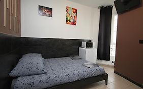 09 - Chambre proche Paris et Transports avec TV WIFI